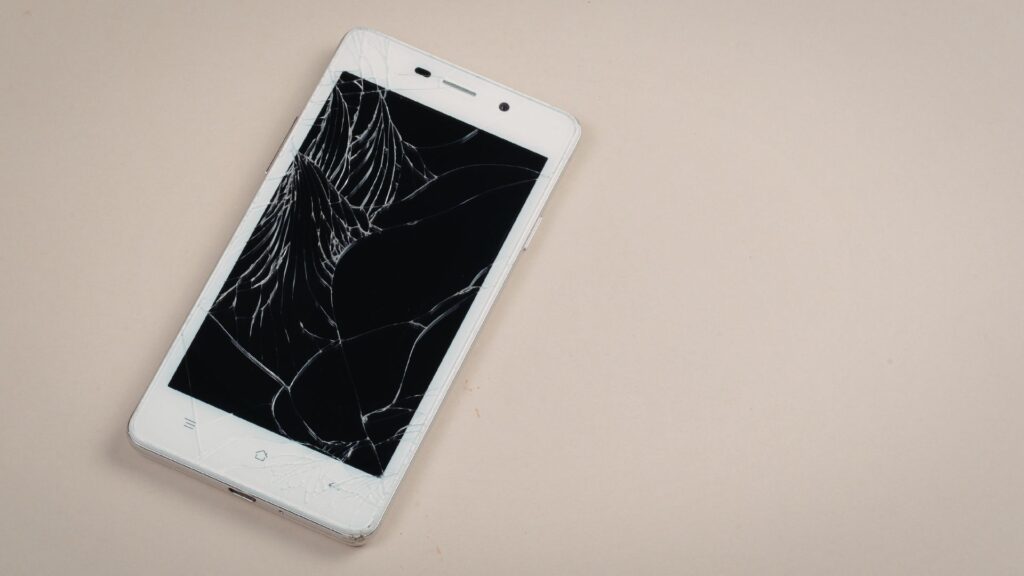 Tela de Celular Quebrada em São Luís: O Que Fazer